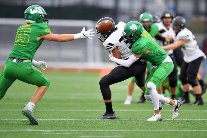 Tualatin.West-Linn.6A-football-semifinal.Leon-Neuschwander.97